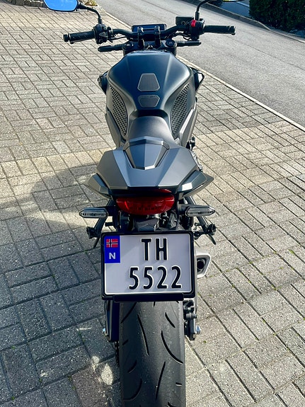 Honda CB 650 R Black Edition 9 of 14