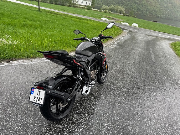 VOGE 300 R 3 of 4