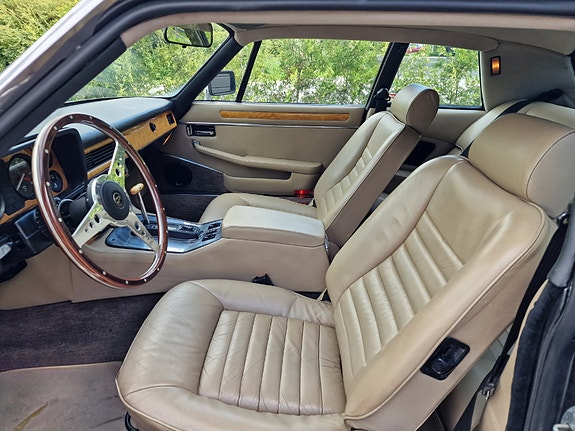 Jaguar XJS 6 of 13