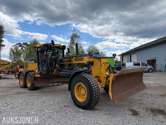 John Deere 622G 3 of 5