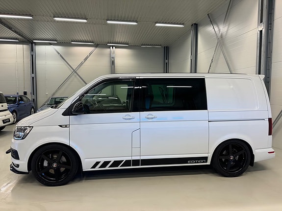 Volkswagen Transporter 2 of 30