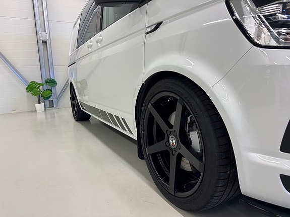 Volkswagen Transporter 8 of 30