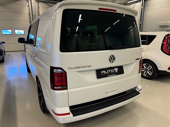 Volkswagen Transporter 11 of 30