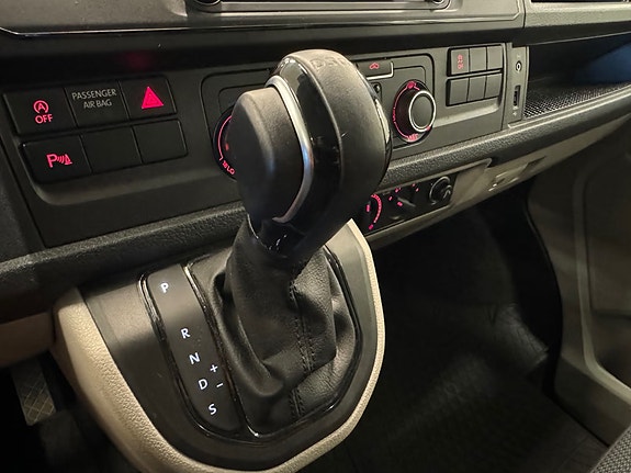Volkswagen Transporter 20 of 30
