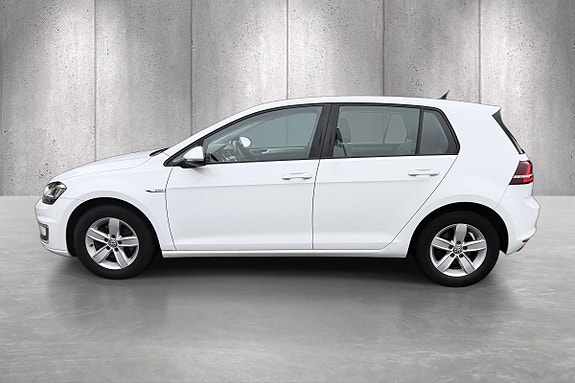 Volkswagen e-Golf VII 4 of 5