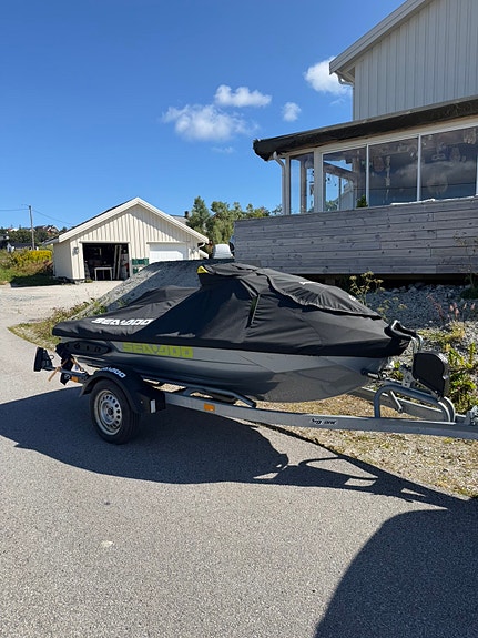 Seadoo RXP X RS325 2 of 13