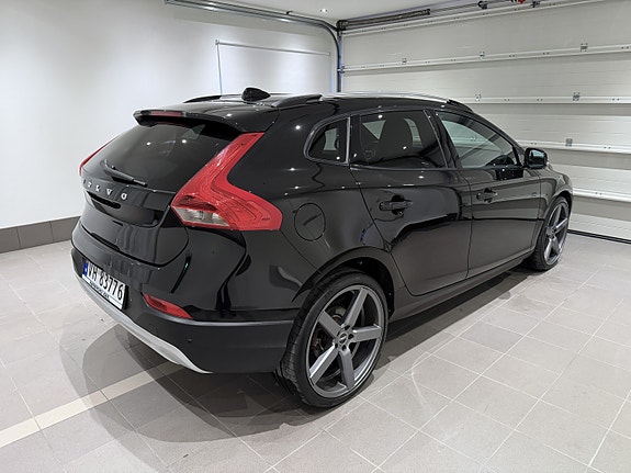 Volvo V40 Cross Country 4 of 5