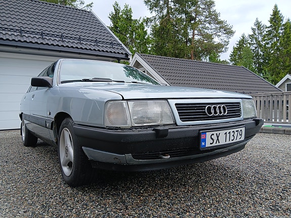Audi 100 2 of 5
