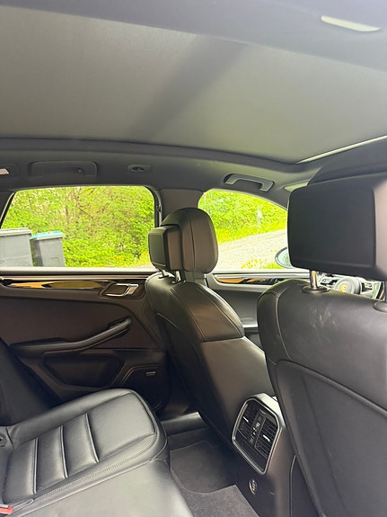 Porsche Macan 14 of 15