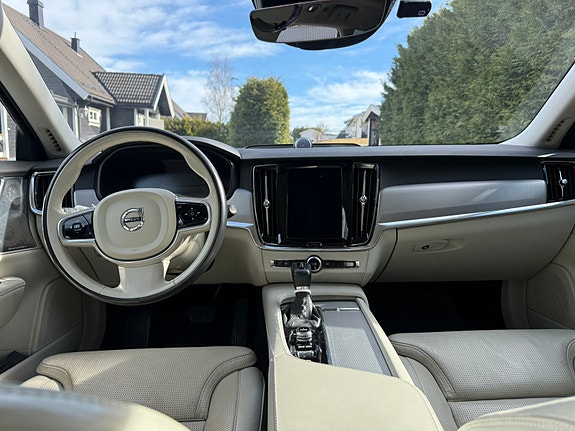 Volvo V90 4 of 14