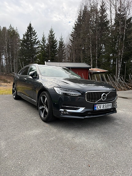 Volvo V90 2 of 14