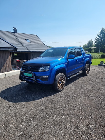 Volkswagen Amarok 2 of 5