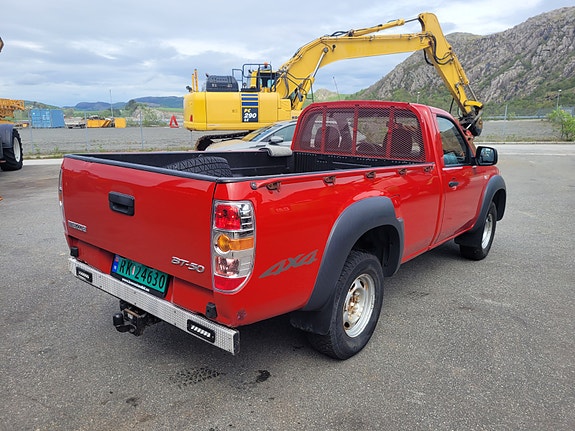 Mazda BT-50 5 of 5