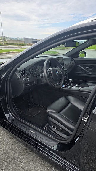 BMW 528i 24 of 30