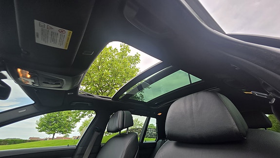 BMW 528i 29 of 30
