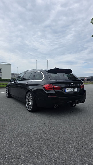 BMW 528i 6 of 30