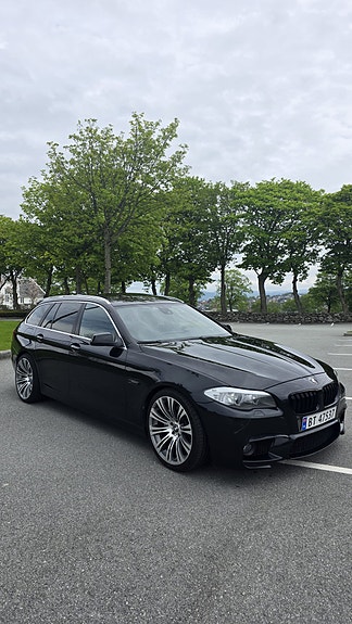 BMW 528i 13 of 30