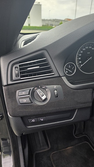 BMW 528i 25 of 30