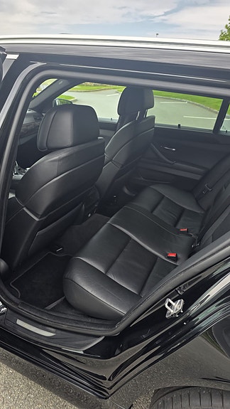 BMW 528i 18 of 30
