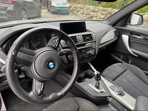 BMW 118i 11 of 17