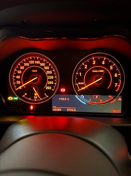 BMW 118i 9 of 17