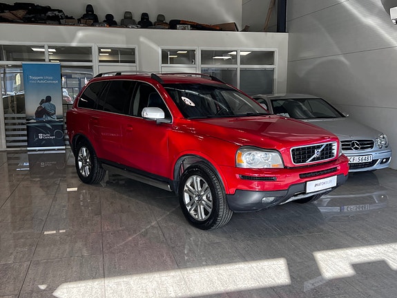 Volvo XC90 3 of 5