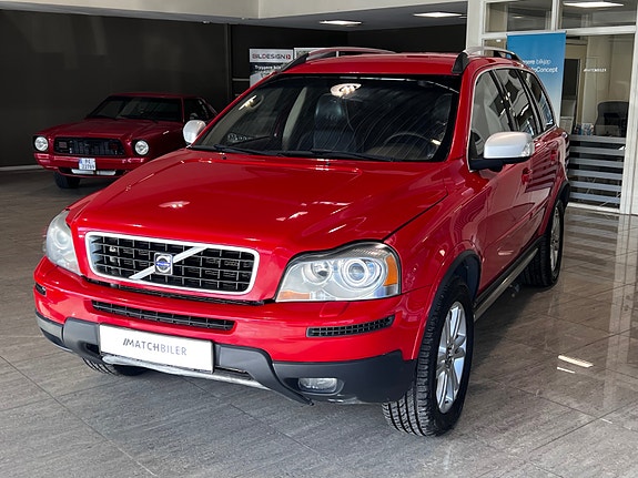 Volvo XC90 2 of 5