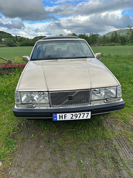 Volvo 760 2 of 9