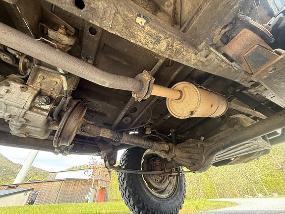 Suzuki SJ 410 18 of 25