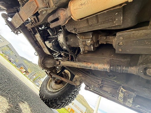Suzuki SJ 410 19 of 25