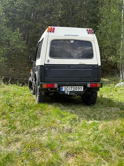 Suzuki SJ 410 4 of 25