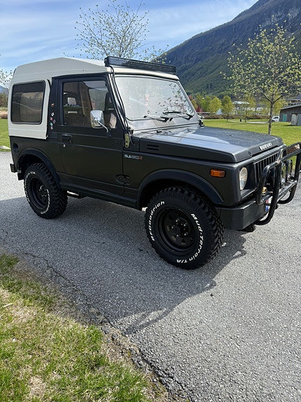 Suzuki SJ 410 10 of 25