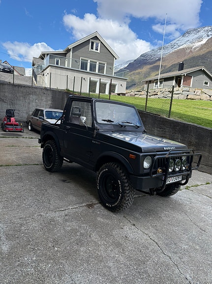 Suzuki SJ 410 6 of 25