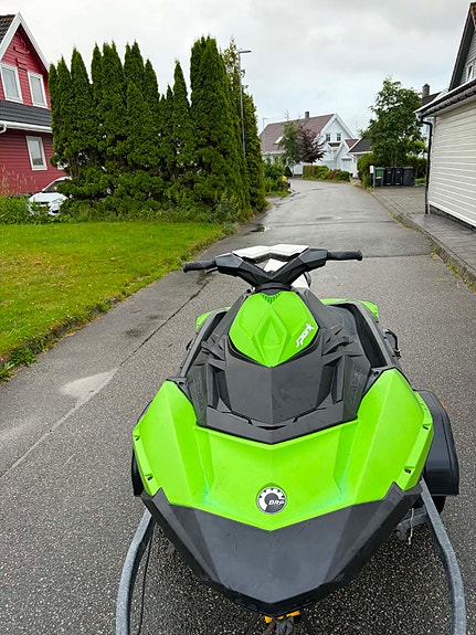 seadoo spark 2up 3 of 5