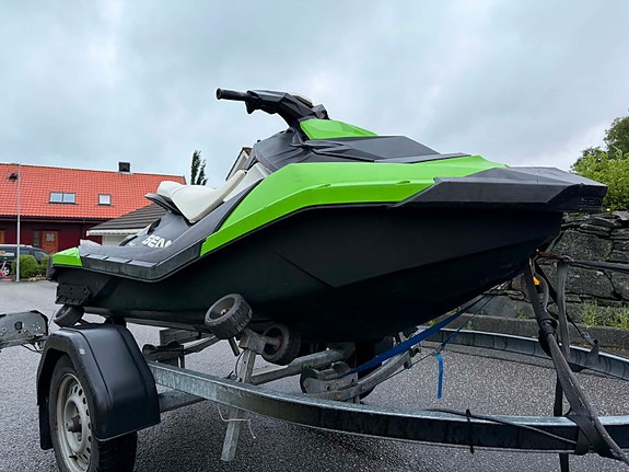 seadoo spark 2up 4 of 5