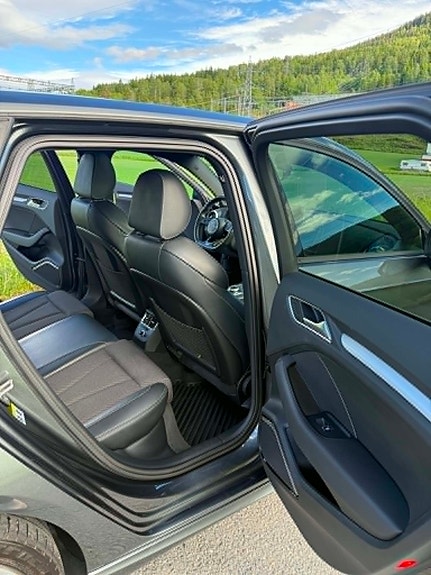 Audi e-tron 21 of 23