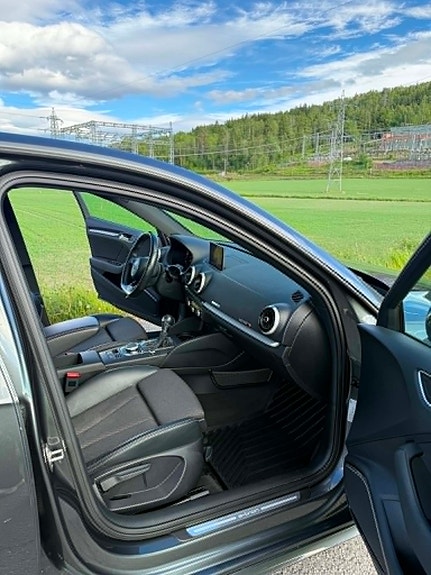 Audi e-tron 20 of 23