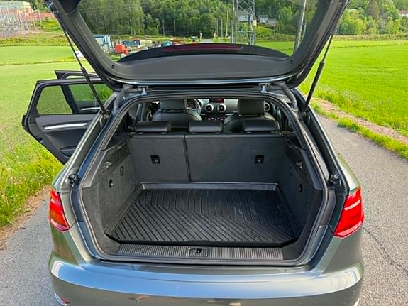 Audi e-tron 23 of 23