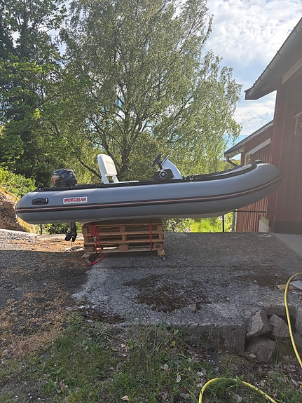 Suzumar 360 Lux med 9,9/18 hk selges 4 of 5