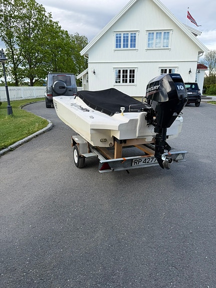 Hydrolift / Gozzicat 2 of 5