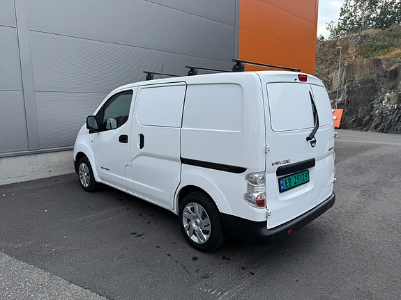 Nissan e-NV200 4 of 5