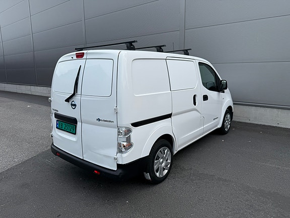 Nissan e-NV200 3 of 5