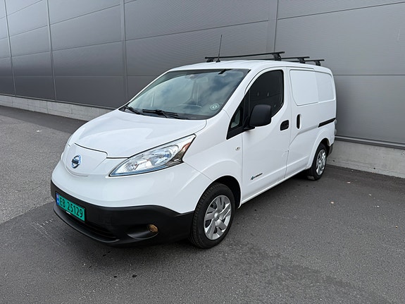Nissan e-NV200 2 of 5