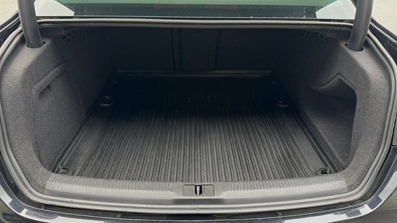Audi A4 15 of 16