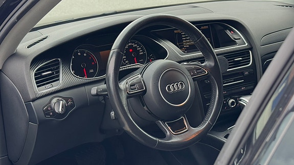 Audi A4 9 of 16