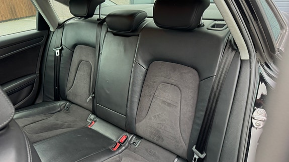 Audi A4 11 of 16
