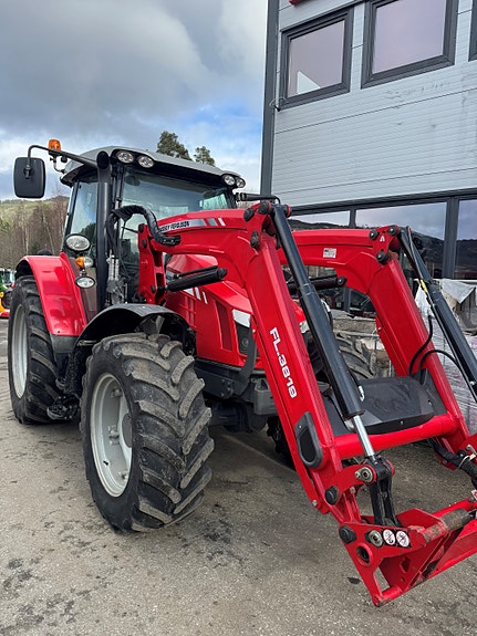 Massey Ferguson 5712 SL Dyna 4. 7 of 7