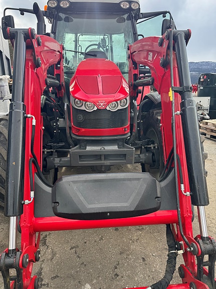 Massey Ferguson 5712 SL Dyna 4. 2 of 7