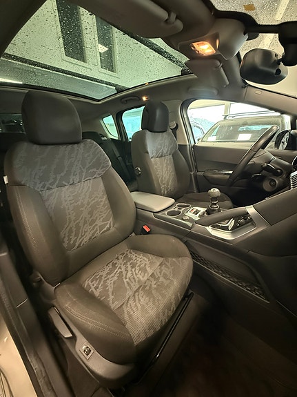 Peugeot 3008 15 of 16
