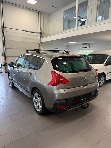 Peugeot 3008 4 of 16